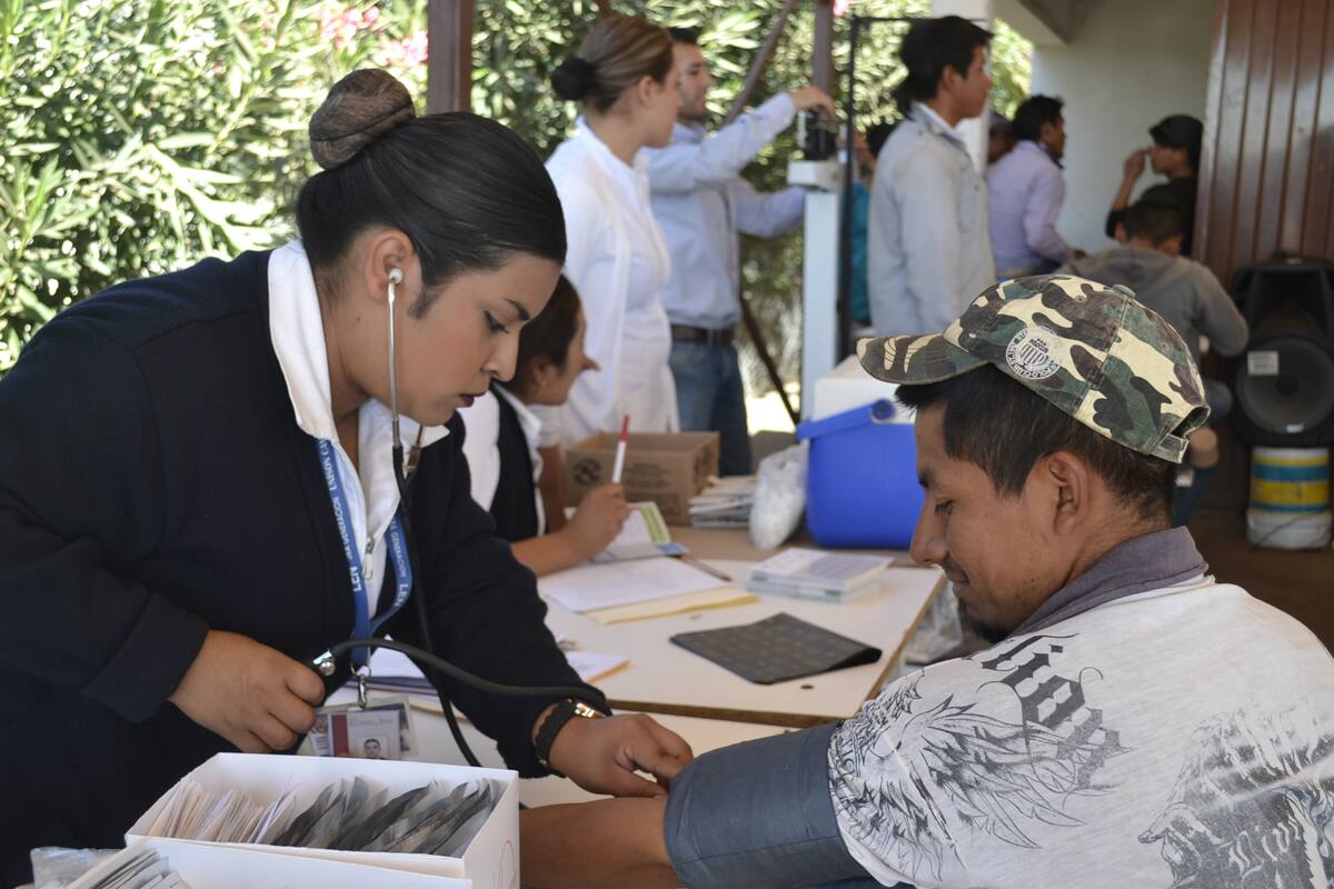 Enfermeras y doctoras del IMSS sí trabajarán este 9 de marzo, día del paro de mujeres