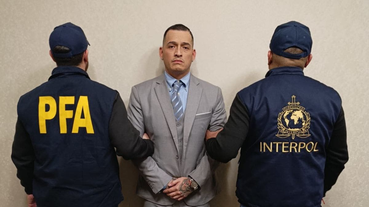 Rodolfo Junior Aguirre, mexicano requerido desde 2016 por delitos de posesión y distribución de cocaína en Illinois, fue detenido en Argentina y su extradición a Estados Unidos ya está en marcha