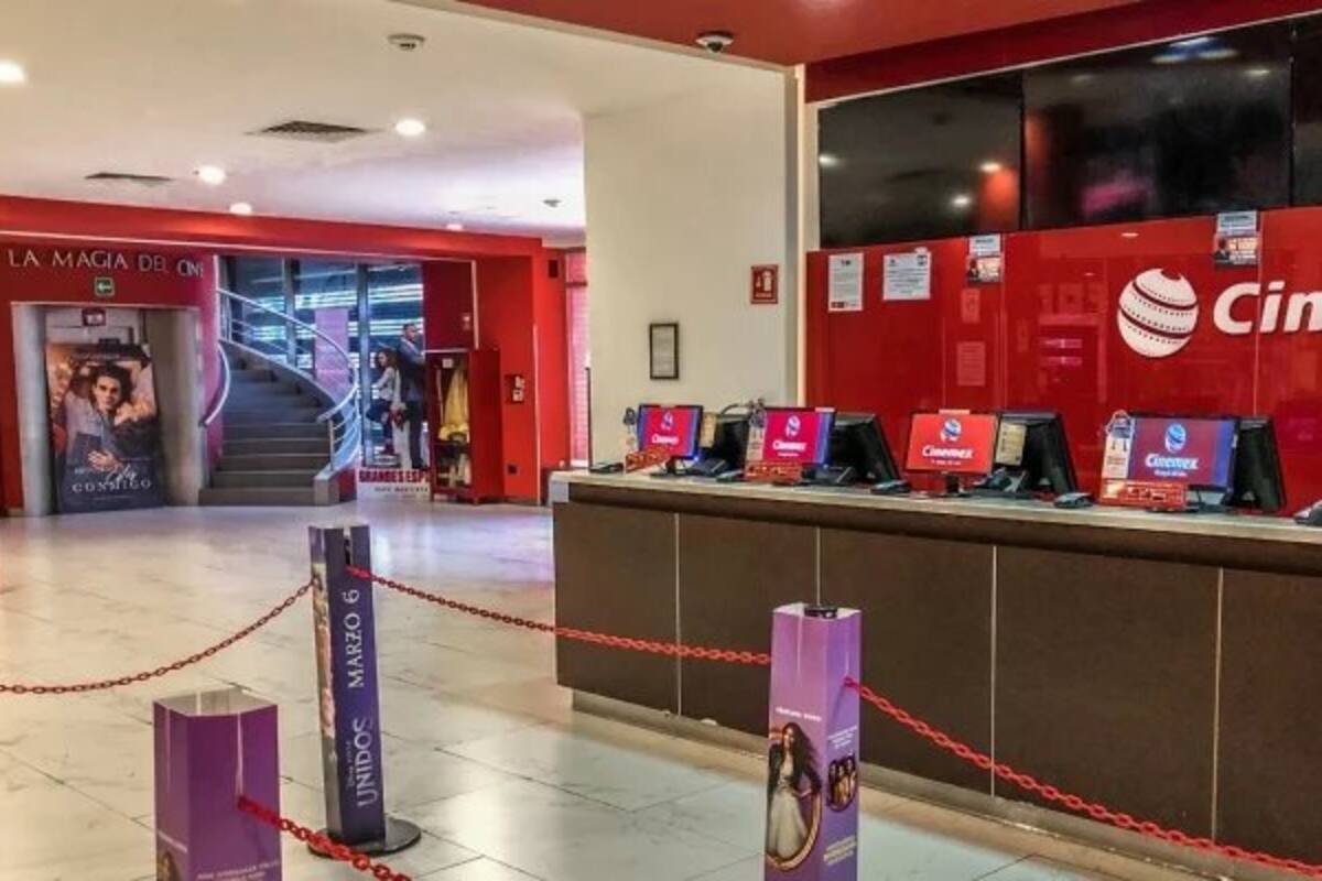 Cadena de cines sugiere no comprar boletos en taquilla