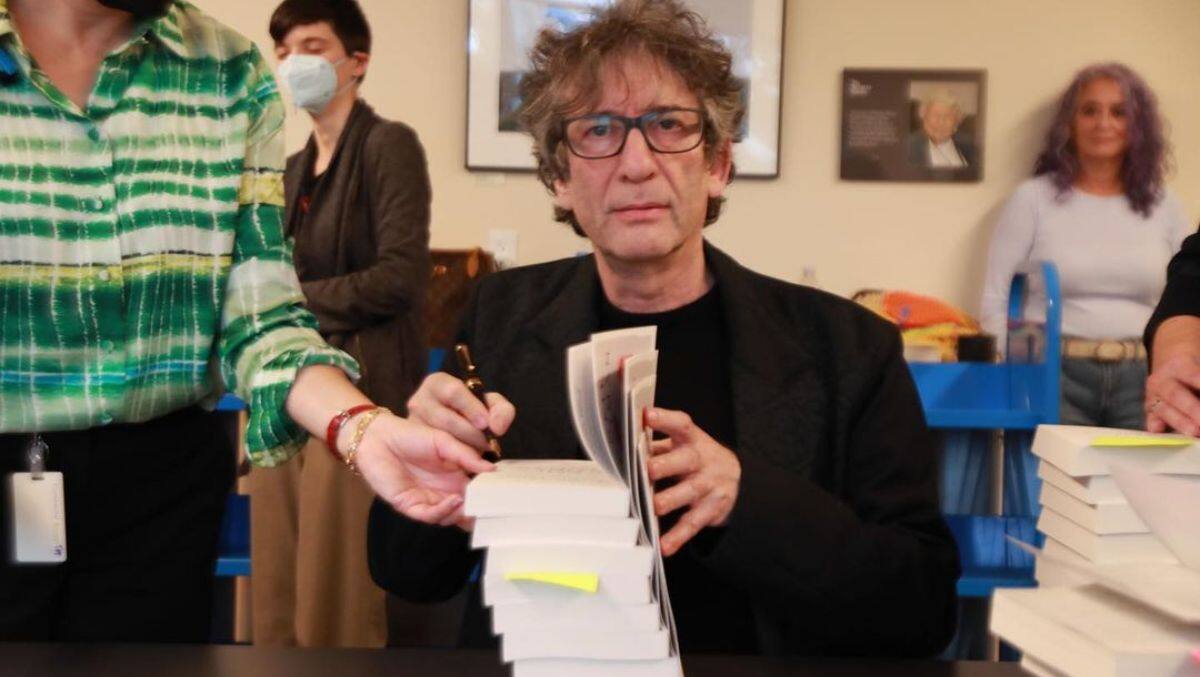 Neil Gaiman enfrenta acusaciones de abuso sexual / Redes Sociales: @neilhimself