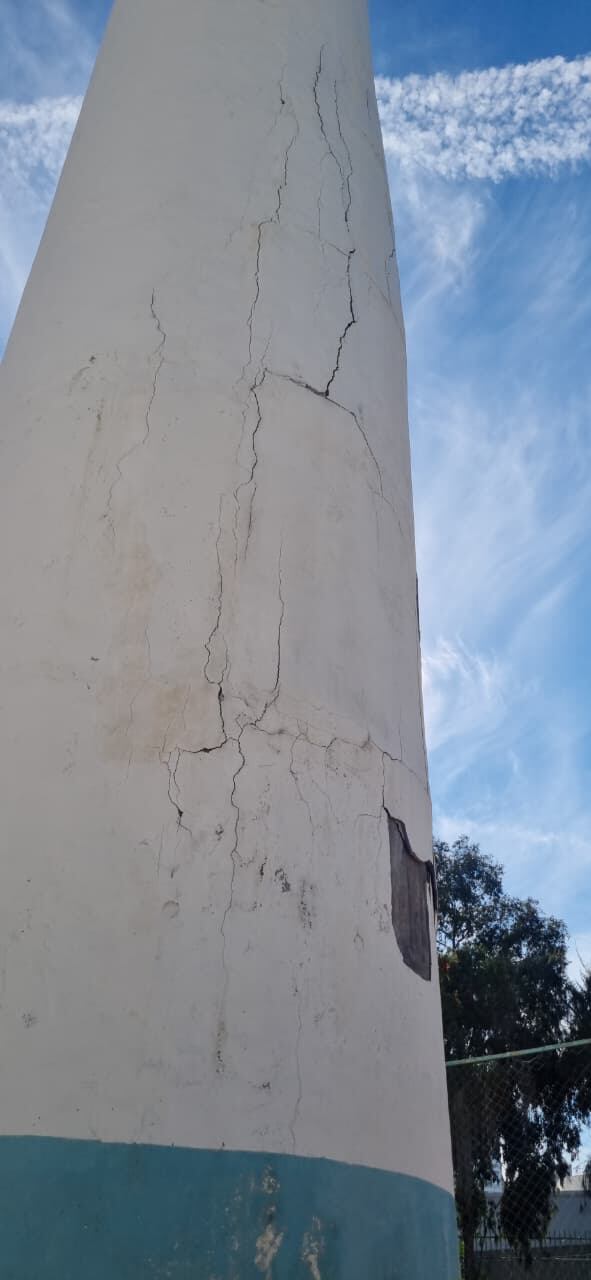 Especialistas de Proyectos y Construcciones CIPAD realizan el levantamiento de condiciones en el Minarete de Agua Caliente, símbolo histórico de Tijuana que se acerca a sus 100 años de existencia. Foto: Cortesía Preparatoria Federal Lázaro Cárdenas