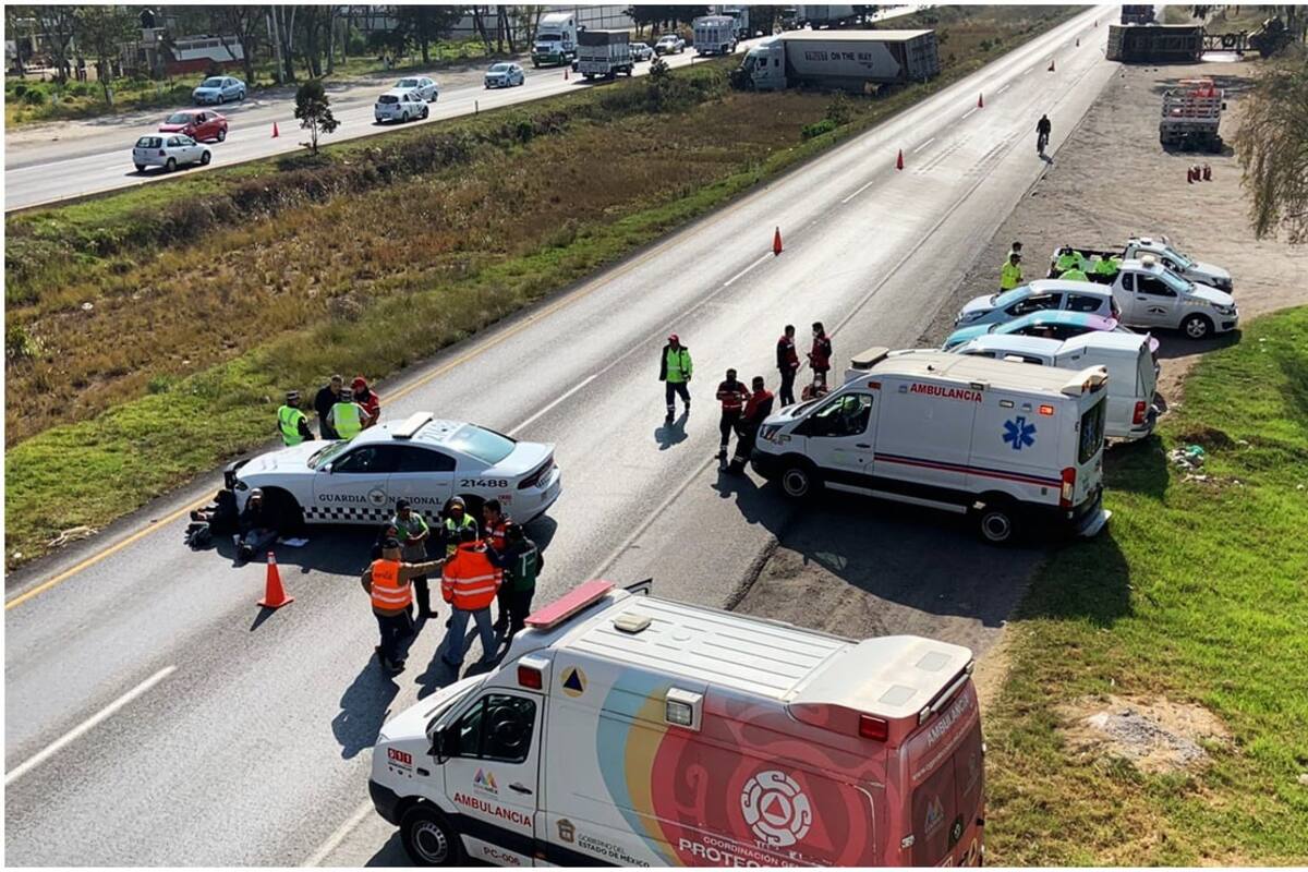 Choque entre camiones con químico altamente flamable deja 2 lesionados en Edomex; evacúan a más de 600 estudiantes