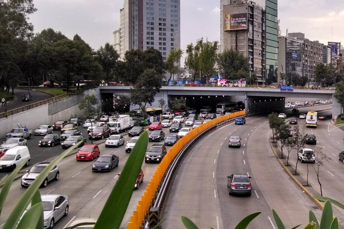 Hoy No Circula: ¿Qué vehículos no salen de casa este miércoles?