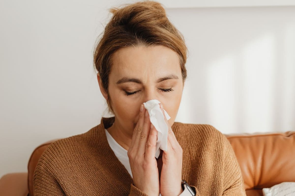 ¿Cómo hacer una limpieza profunda de la nariz sin riesgos? El método seguro para eliminar congestión, aliviar la presión facial y evitar infecciones respiratorias por mala higiene nasal