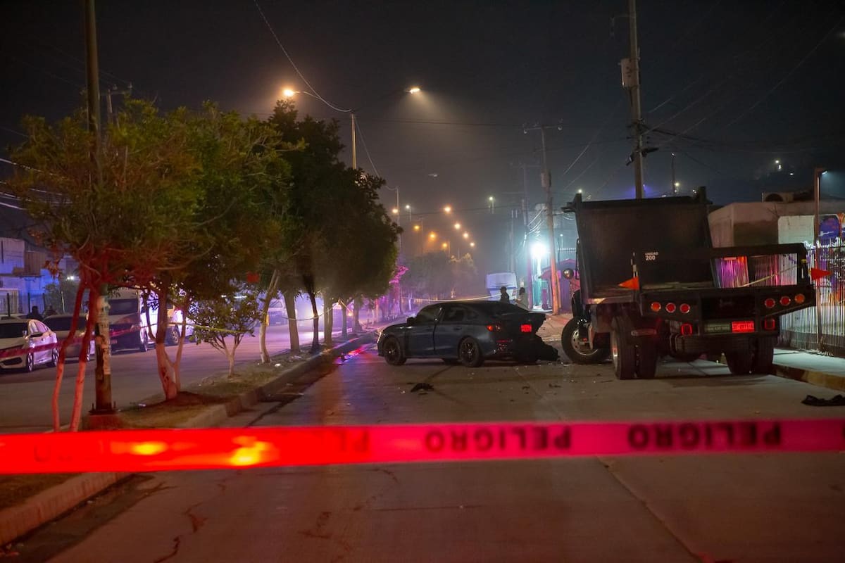 Testigos reportaron haber visto dos motocicletas huir a gran velocidad tras los disparos. Foto: Border Zoom