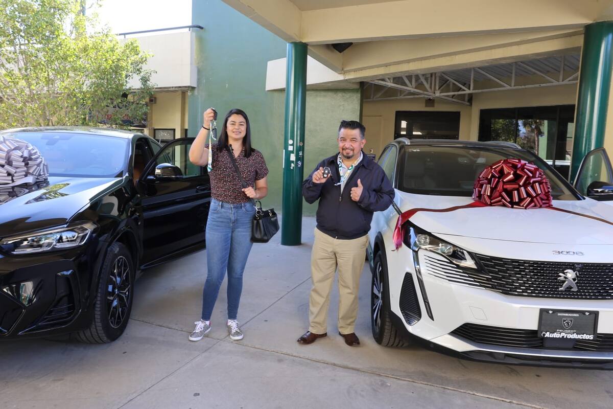 Entregan premios del Sorteo UABC en Tijuana