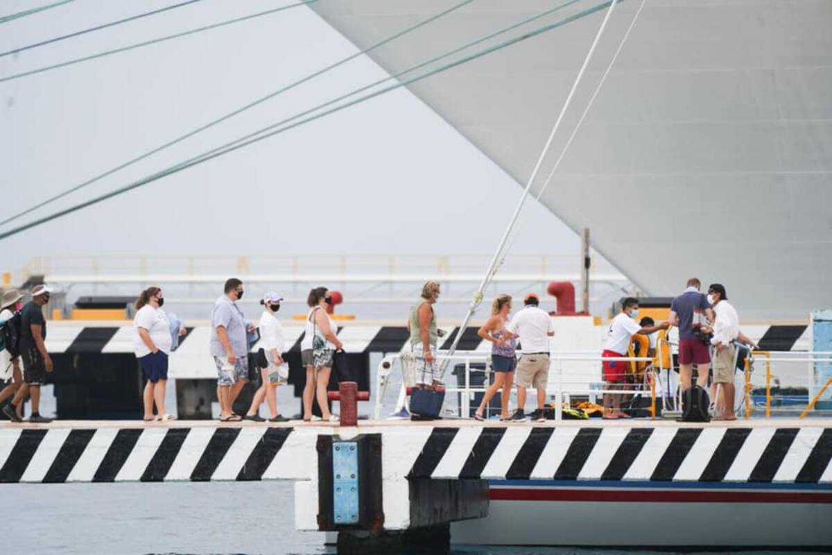 Llega a Cozumel primer crucero después de no recibir un solo barco en meses debido a pandemia