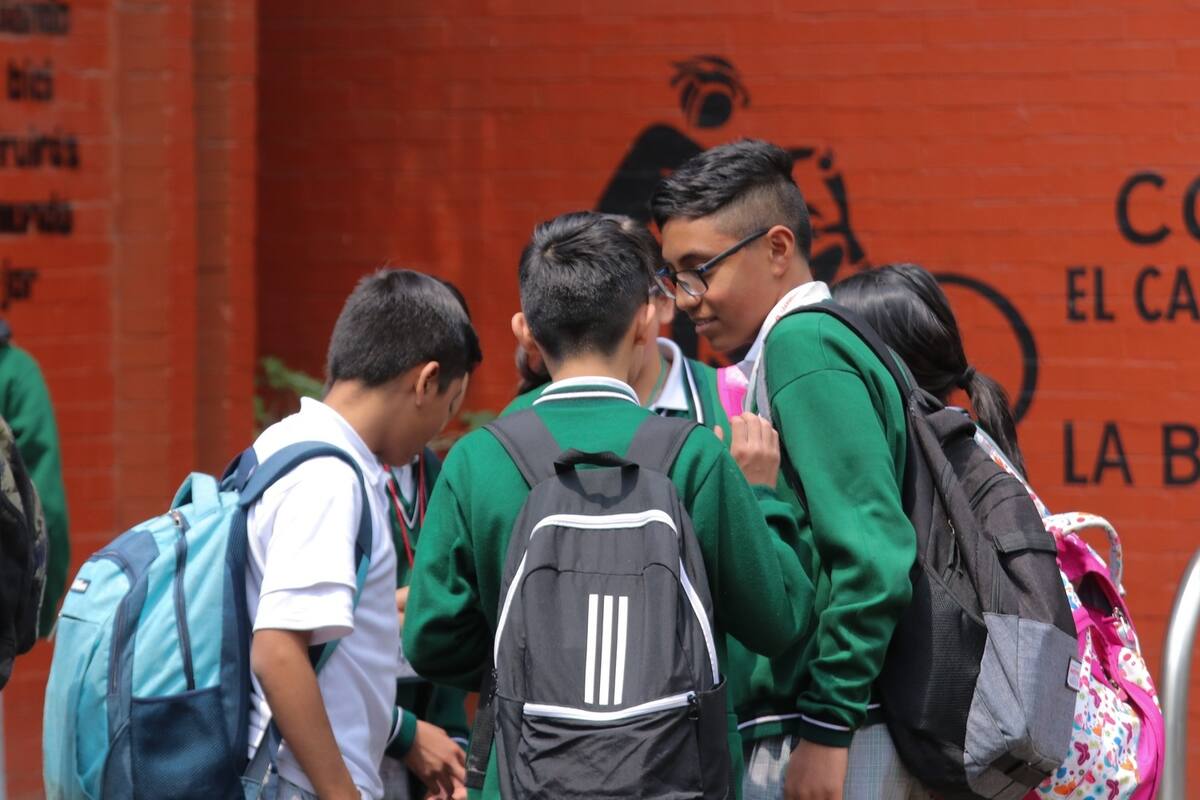 Cuestionan a SEP por regreso a clases en medio de pandemia