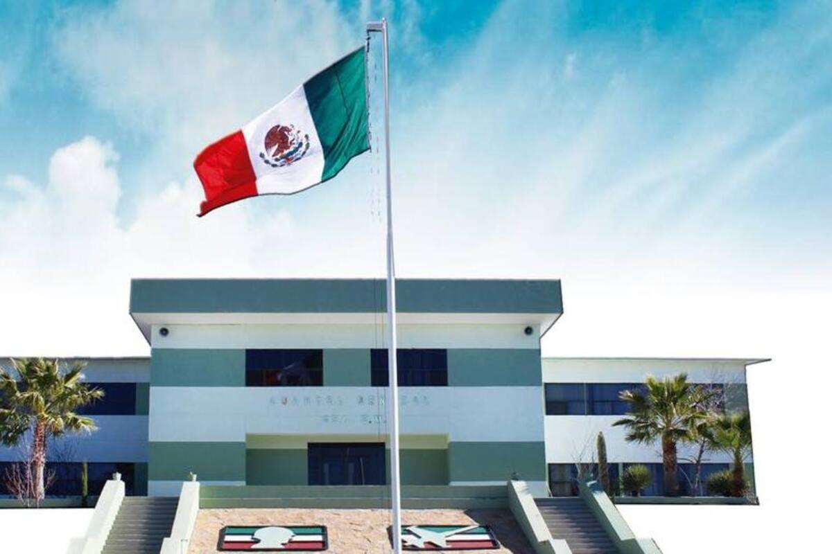 Nogales: Brinca la barda del Cuartel Militar y se salva, era perseguido a tiros por sicarios armados