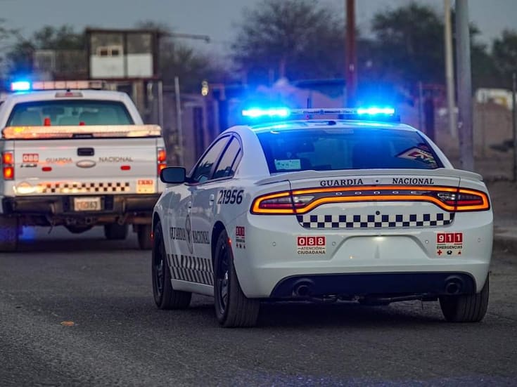 Localizan 10 vehículos, 3 con reporte de robo y cartuchos útiles en cateo