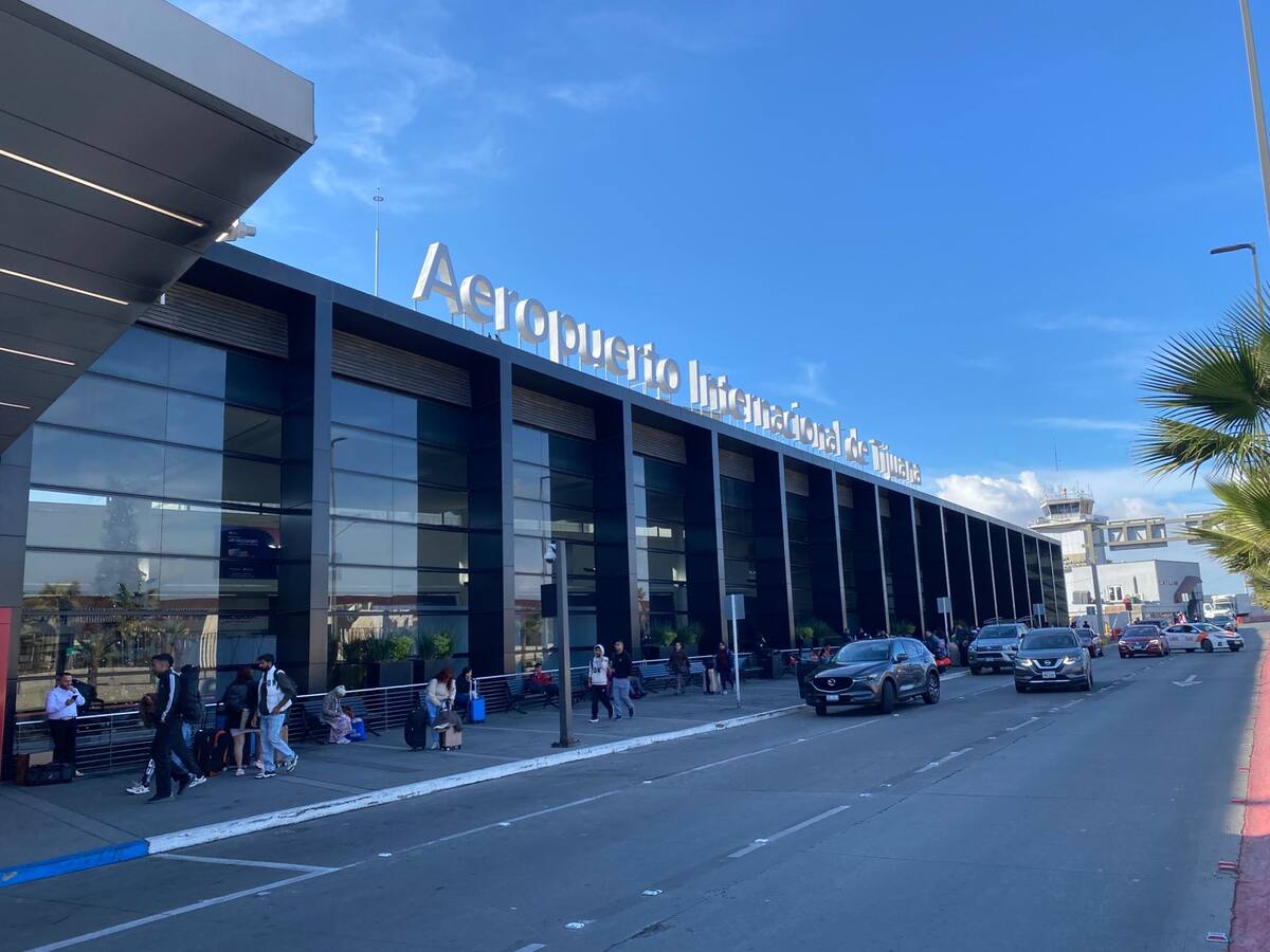 Más de 80 vuelos sufrieron reajuste derivado de las condiciones climáticas que se presentaron en Tijuana en la previa a las fiestas decembrinas.