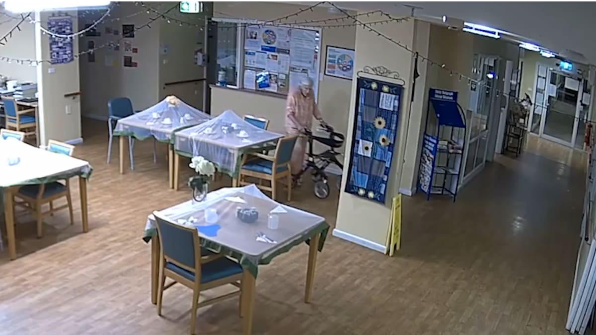 Declaran culpable de homicidio al policía que utilizó una pistola Taser contra una mujer de 95 años