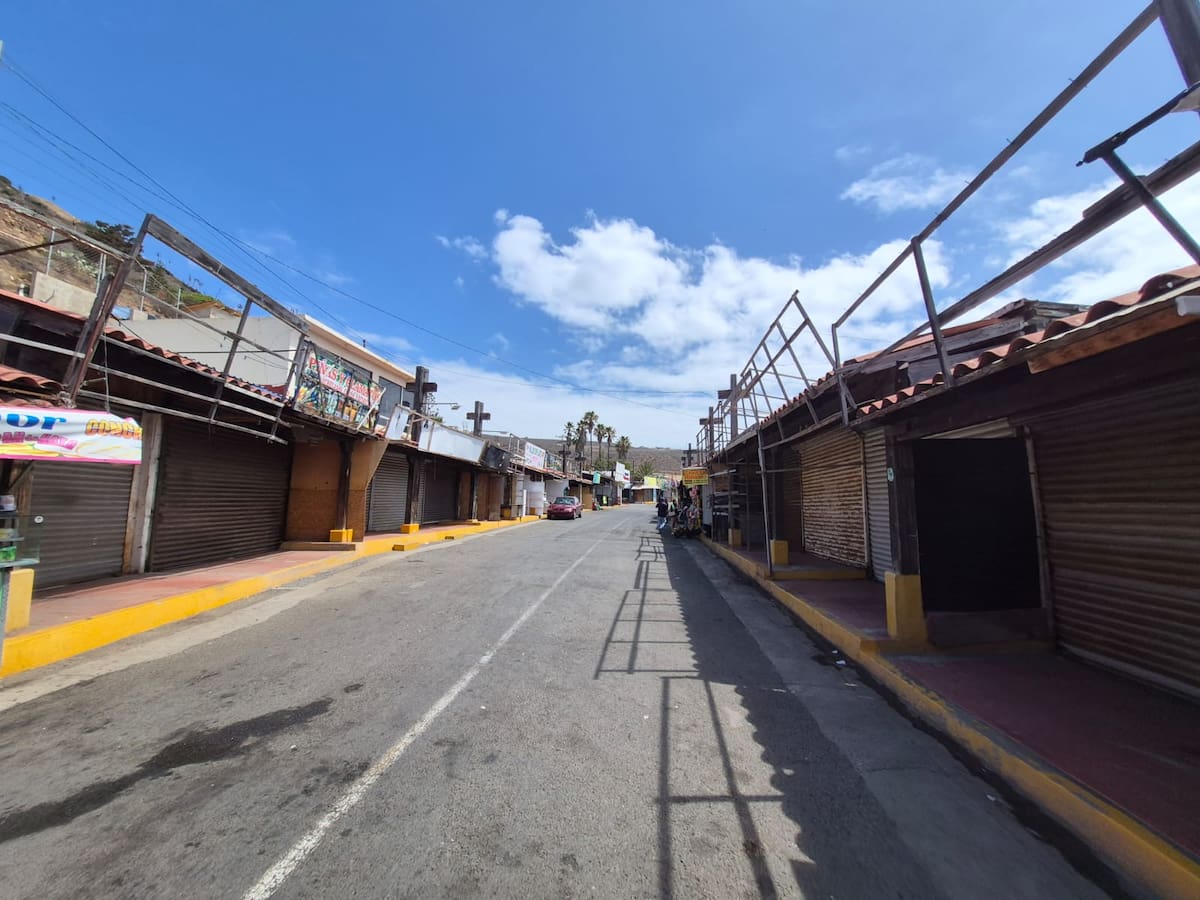 La falta de certeza jurídica sobre la propiedad del corredor turístico ha frenado durante más de una década las inversiones para rehabilitar La Bufadora, uno de los principales atractivos de Baja California, donde actualmente persisten problemas de infraestructura, limpieza, vigilancia y abastecimiento de agua. Foto: Cortesía