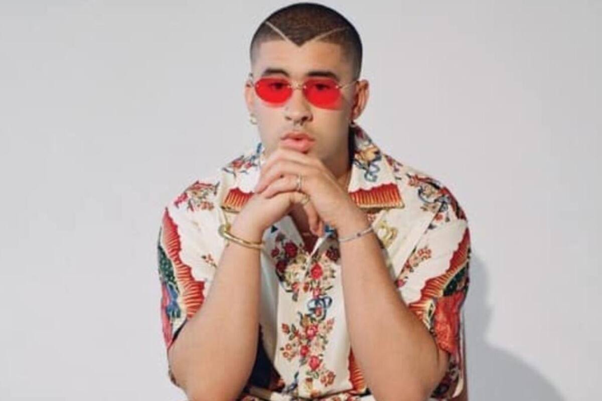 Bad Bunny luce a la Virgen en su ropa; dice que aún es "naco" pero no "mariguano"
