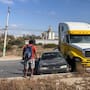 Choque entre tractocamión y automóvil provoca tráfico intenso en el bulevar 2000