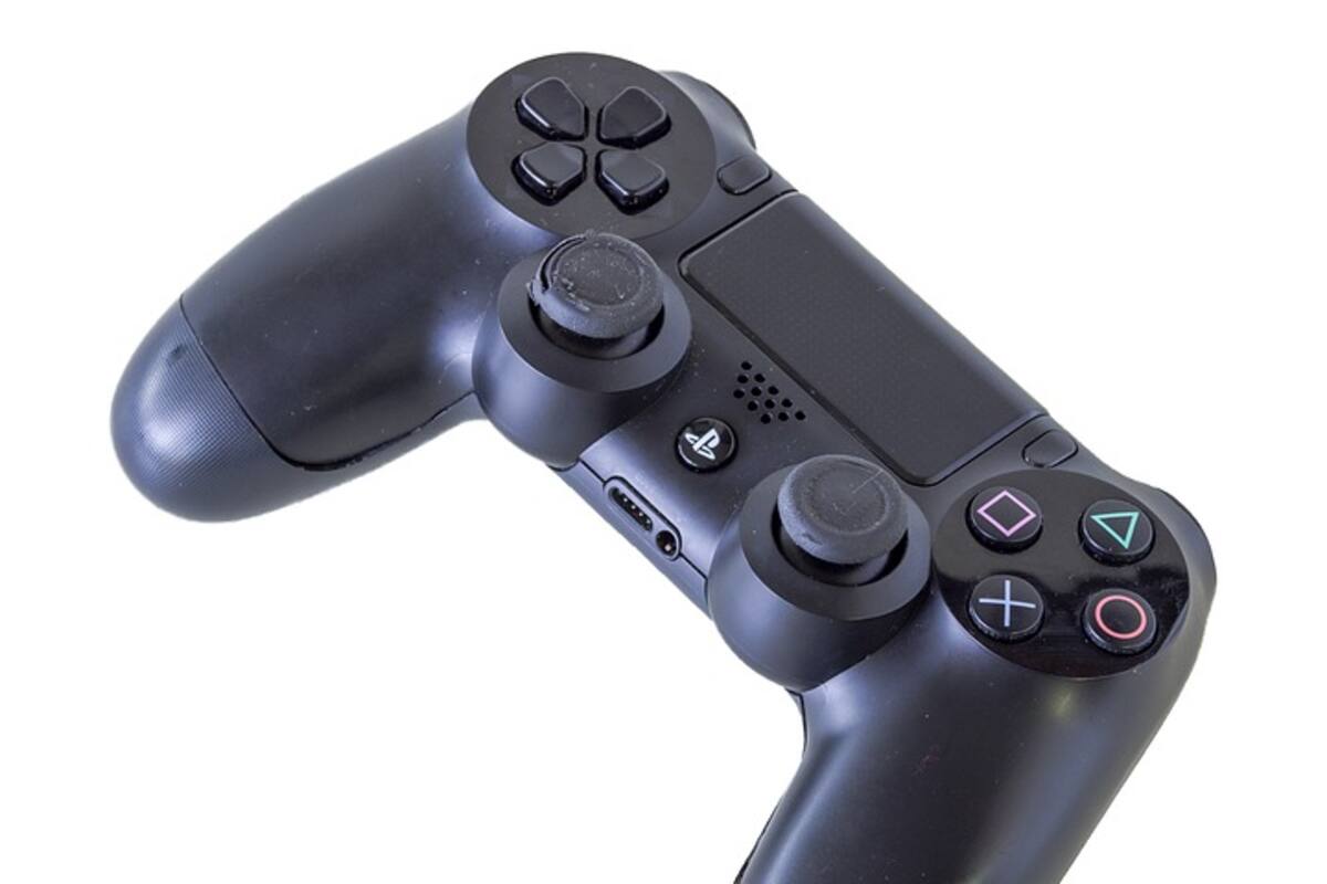 Colores seleccionados de DualShock para PS4 regresarían