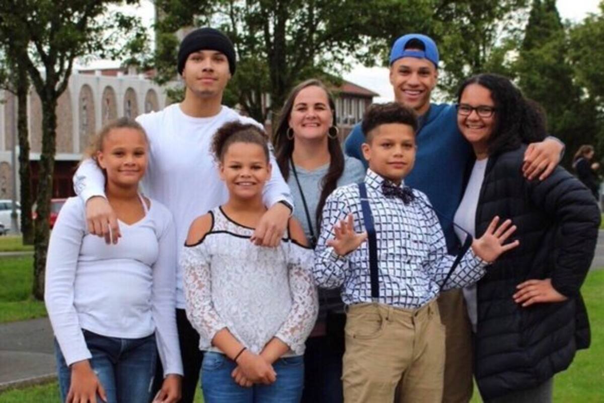 Mujer dijo adiós por walkie-talkie a sus hijos tras ser positivo al coronavirus