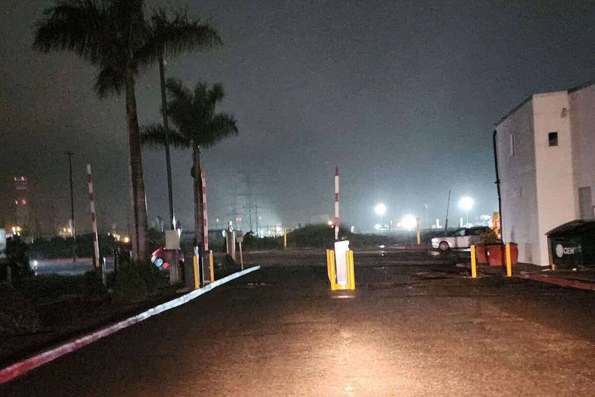 Al menos tres colonias de Rosarito sufren apagones por robo de cable