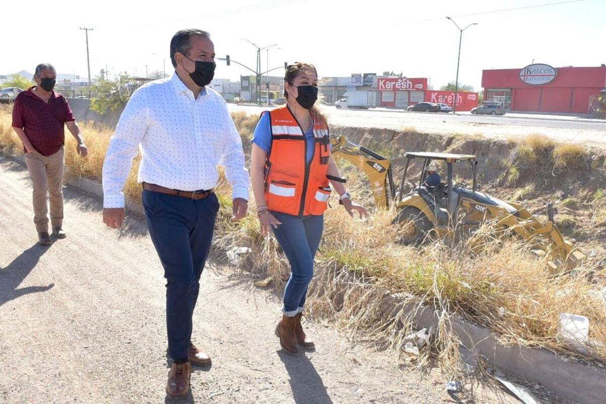 Hermosillo: Atestigua Antonio Astiazarán mantenimiento de más de 27 mil metros lineales de canales