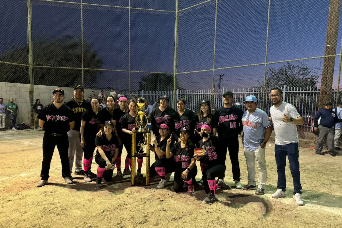 Diablos y Pink Sox se coronan en torneo de Softball