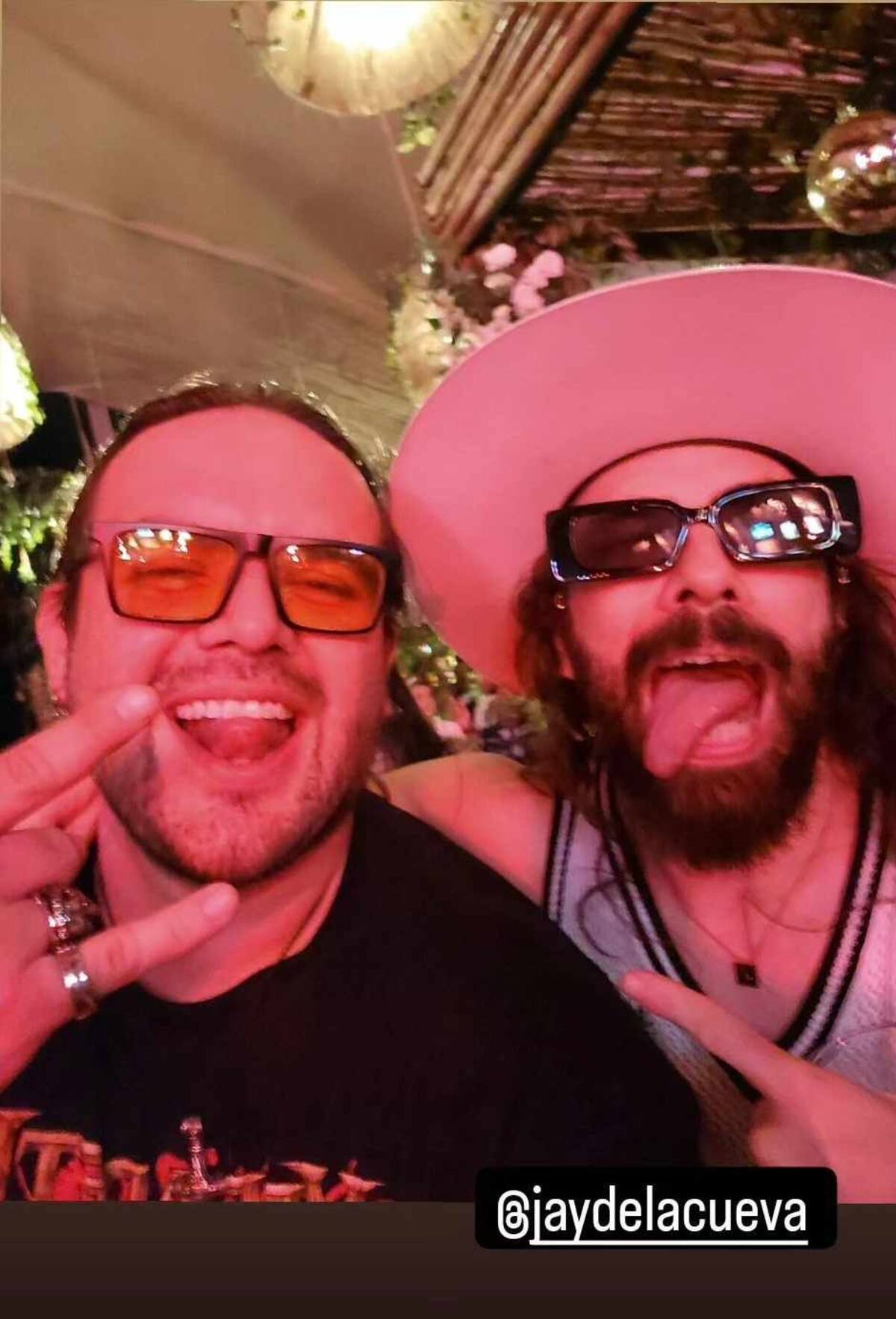 El vocalista del grupo No-C, que cerró la velada musical, compartió una foto con el ex vocalista de Moderatto.
Foto: Instragam