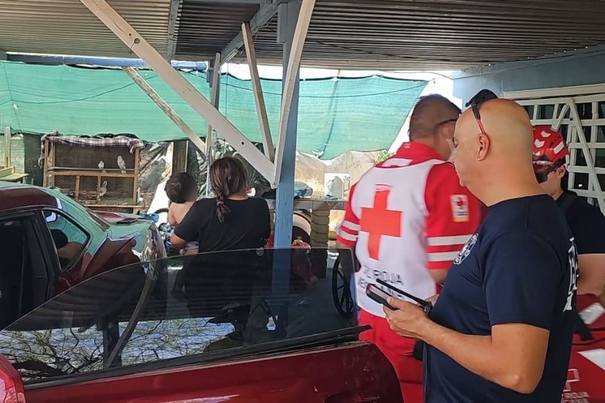 Bebé queda encerrado dentro de un carro a más de 32 grados y es rescatado
