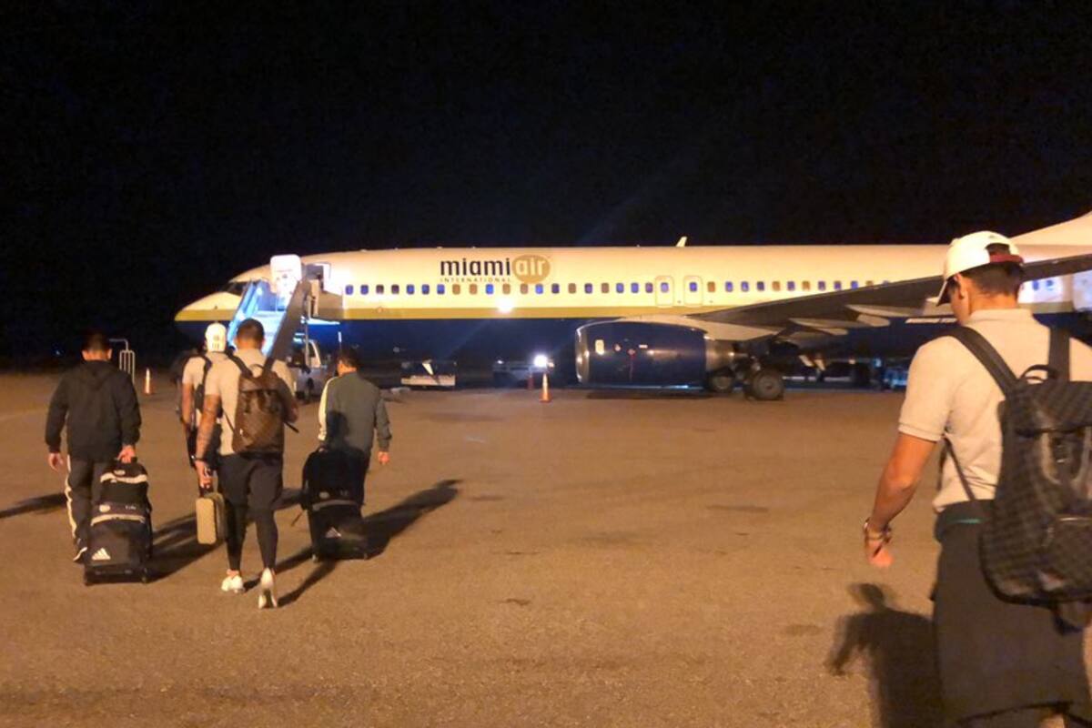 Tras doce horas, Selección Mexicana llegó a Charlotte