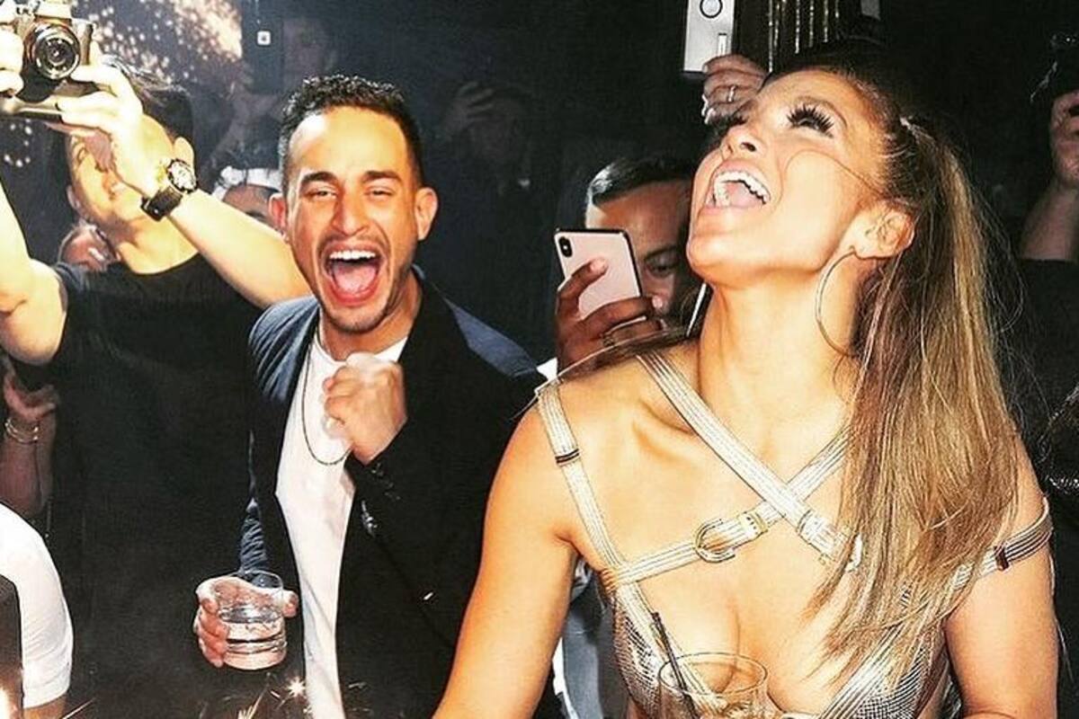 Jennifer Lopez apaga 52 velas con una gran sonrisa al lado de Ben Affleck