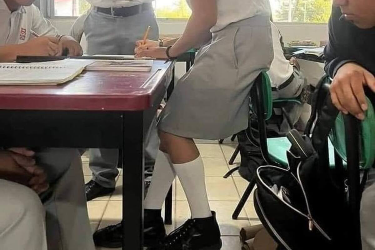 VIRAL: Un joven llega en falda a recibir clases y causa revuelo en redes