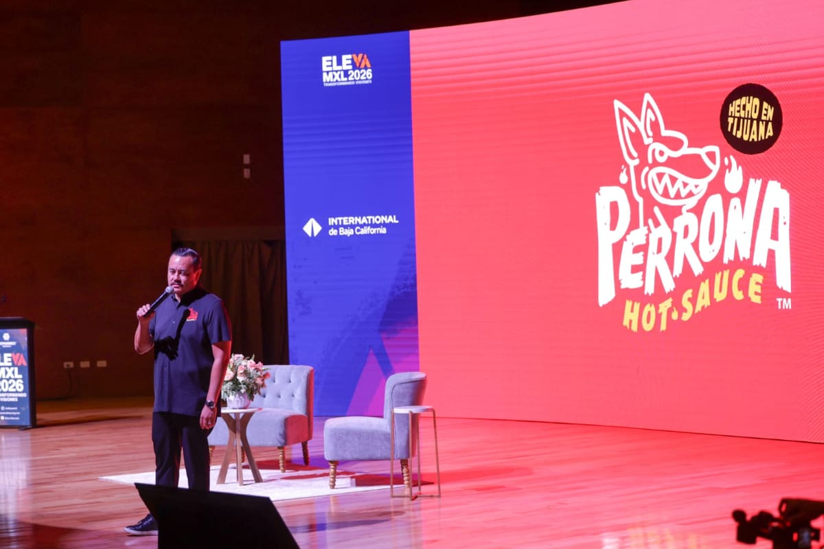 Comenzó con una licuadora en casa y llevó “Salsa La Perrona” a mercados internacionales; Luis Naranjo compartió su experiencia en Foro Eleva 2026