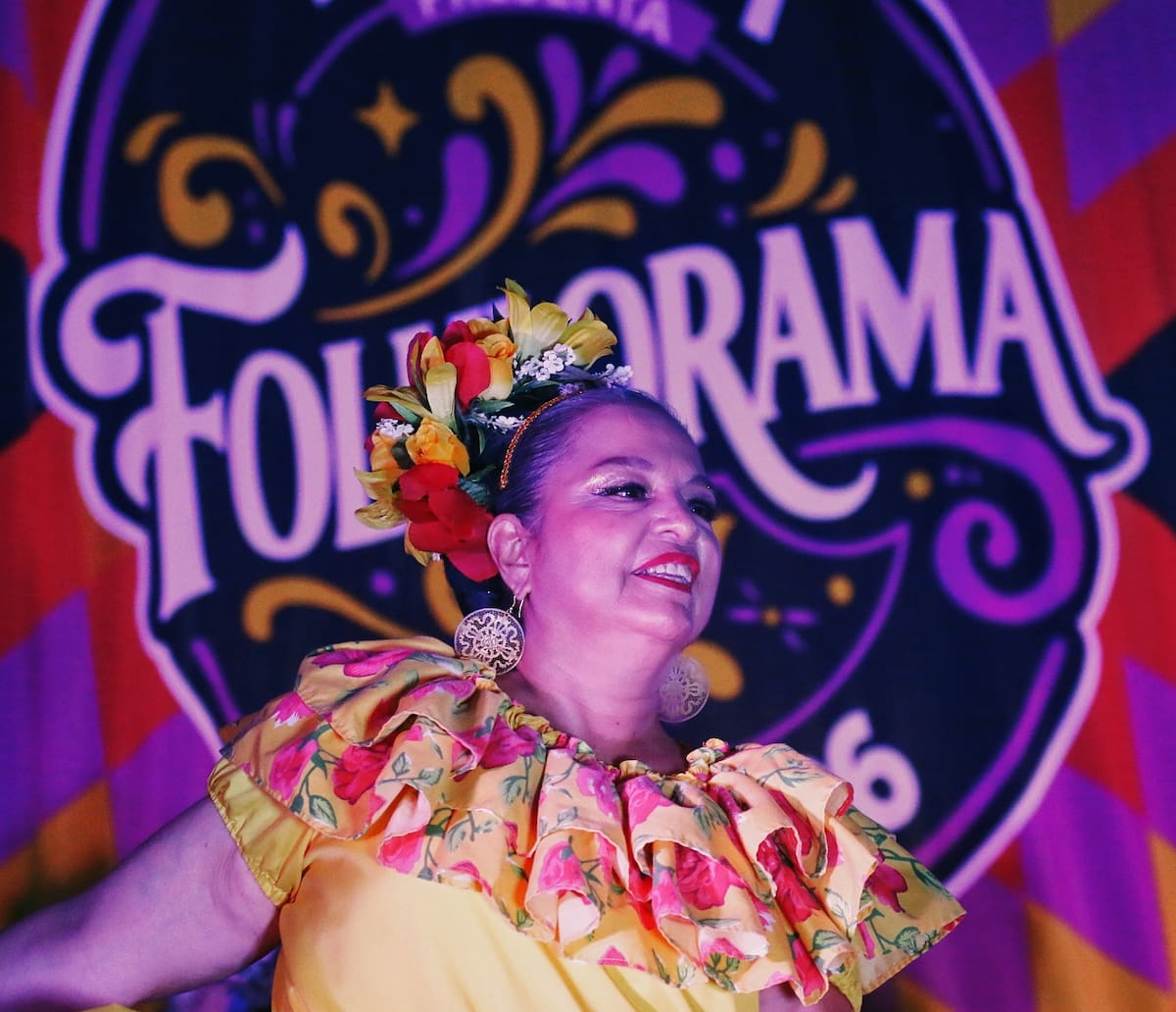 Grupos de todas las edades participaron en las presentaciones de danza folclórica realizadas en las Fiestas del Sol 2026. Foto: Saúl Martínez.