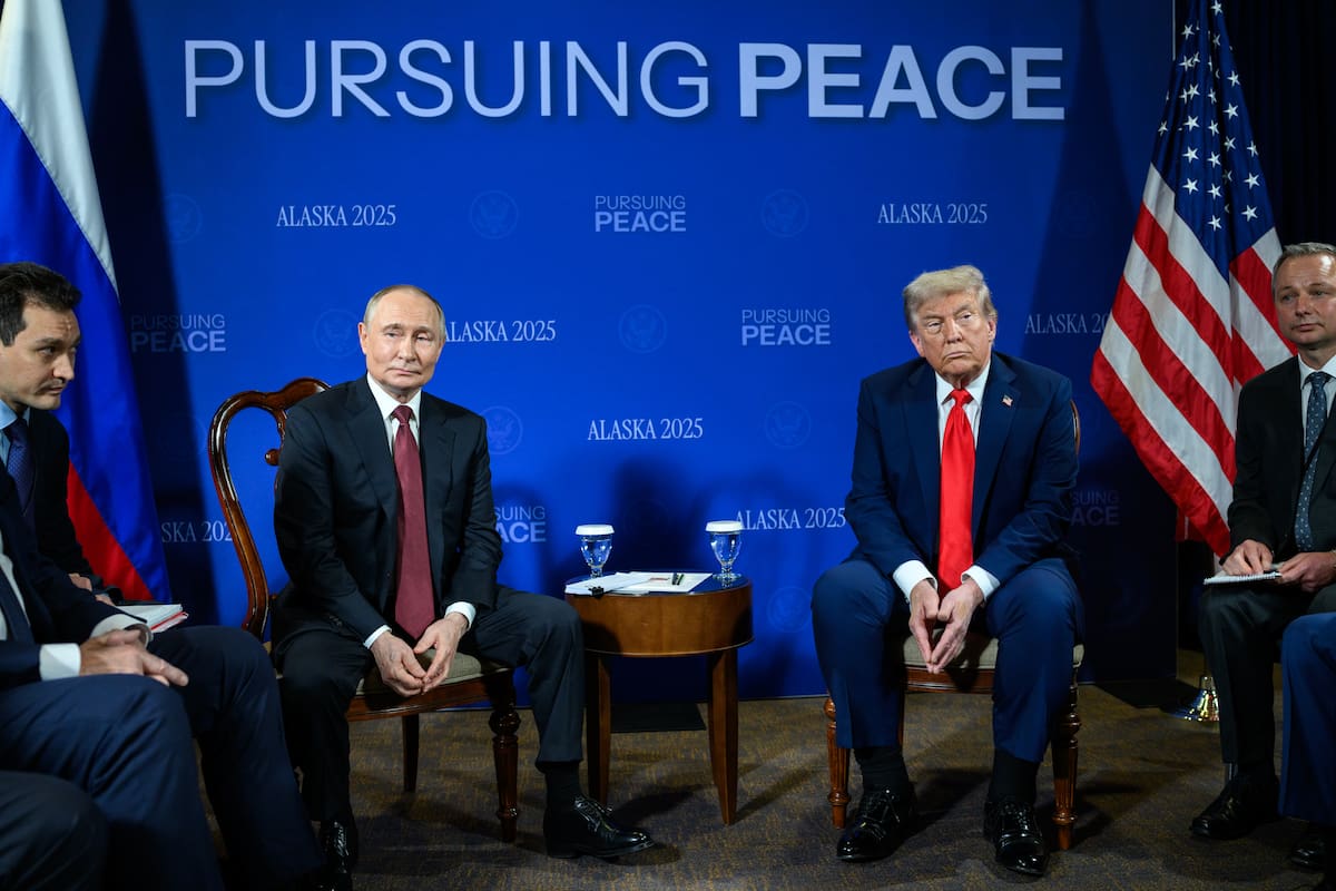 Vladimir Putin y Donald Trump finalizan negociaciones en Alaska; Ucrania y tratados nucleares en la agenda