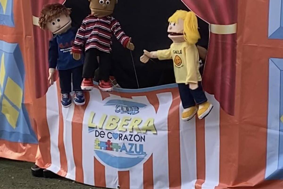 Una obra con corazón azul por la diversidad neuroeducativa en Hermosillo