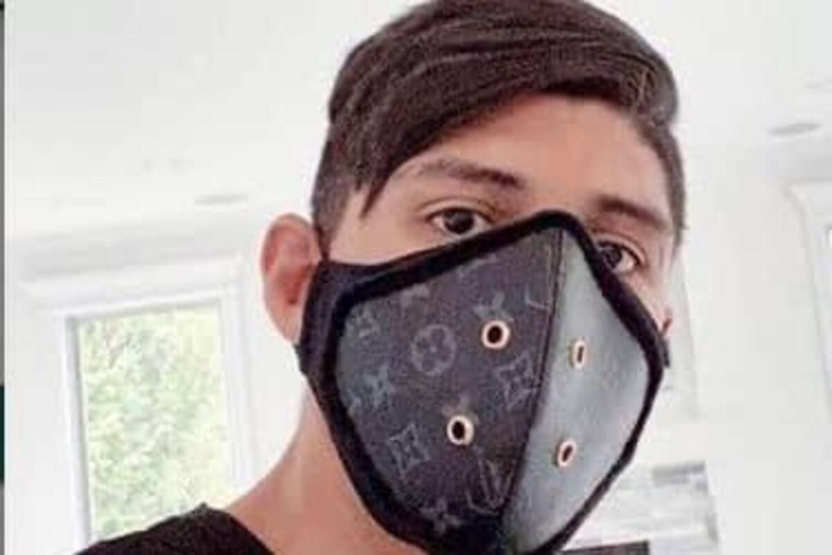 Tras las fuertes criticas por usar cubrebocas de marca, Alan Pulido da la cara y responde