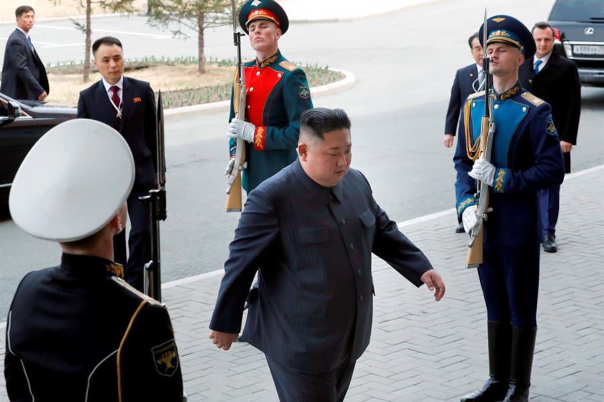 Kim Jong-un reaparece en público tras rumores de muerte