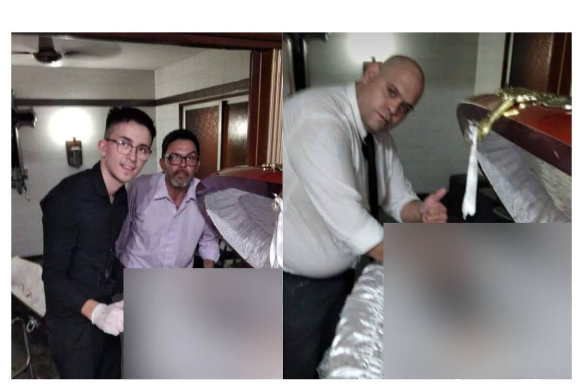 Despiden empleados de funeraria por tomarse fotos con cuerpo de Maradona