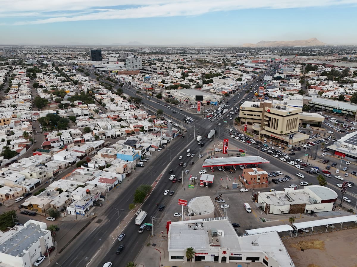 Cruce del boulevard Colosio y solidaridad antes de la construcción de la obra del paso desnivel. / Imagen de archivo.