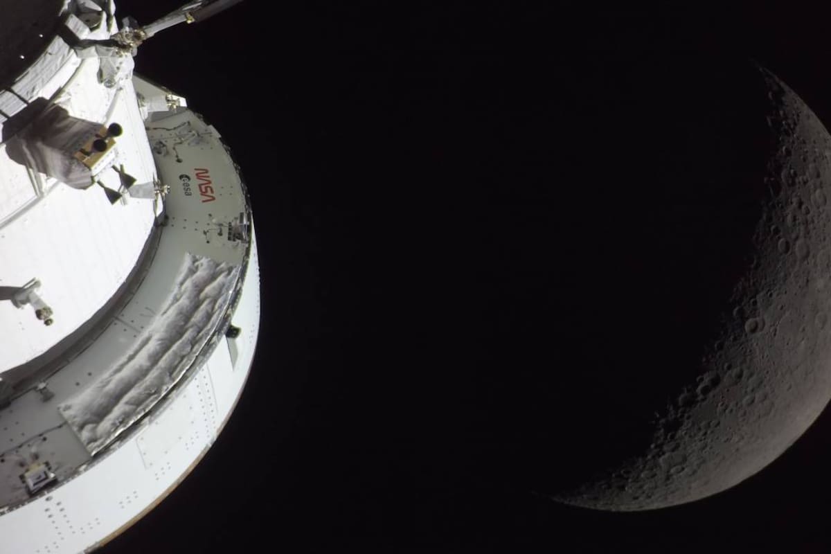 La luna SI tiene color y la ciencia explicó a detalle cuál es su significado y por qué a simple vista luce de color gris