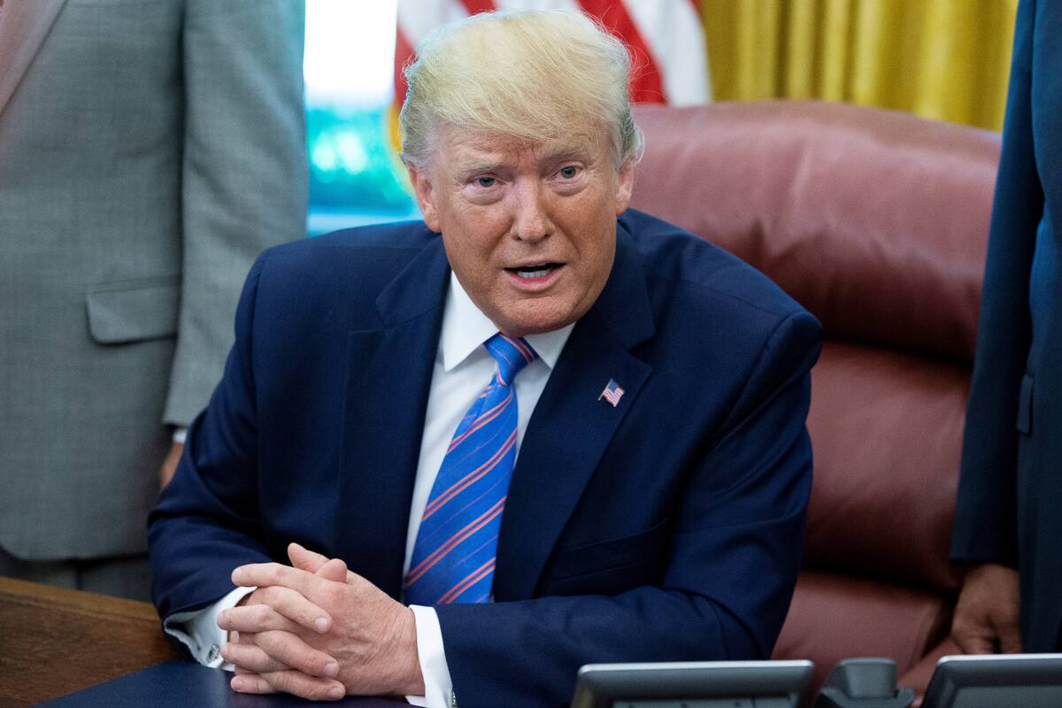Trump crítica política monetaria de la Fed por competir con países con tasa de interés baja