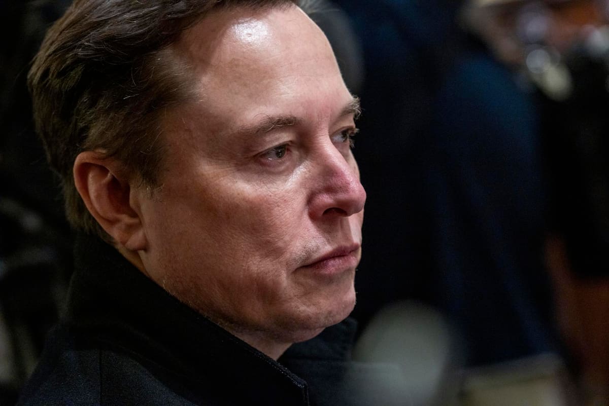 Musk posee alrededor de 412 millones de acciones de Tesla, aproximadamente un 13% de los títulos de la compañía