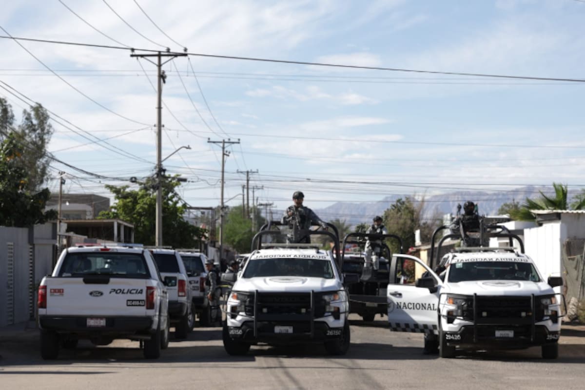 Resguardan casa donde agentes resultaron lesionados; podría haber armas dentro