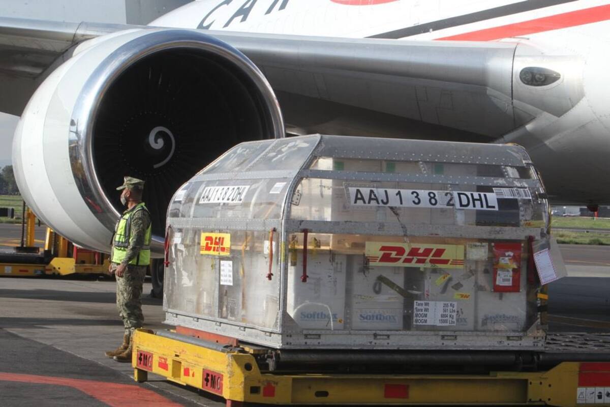 Arriban a México 585 mil dosis de Pfizer contra el Covid-19