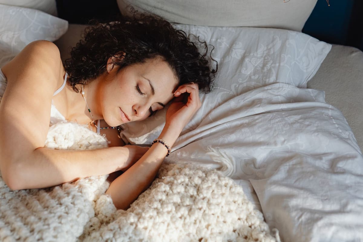 Dormir siempre a la misma hora podría mejorar la presión arterial