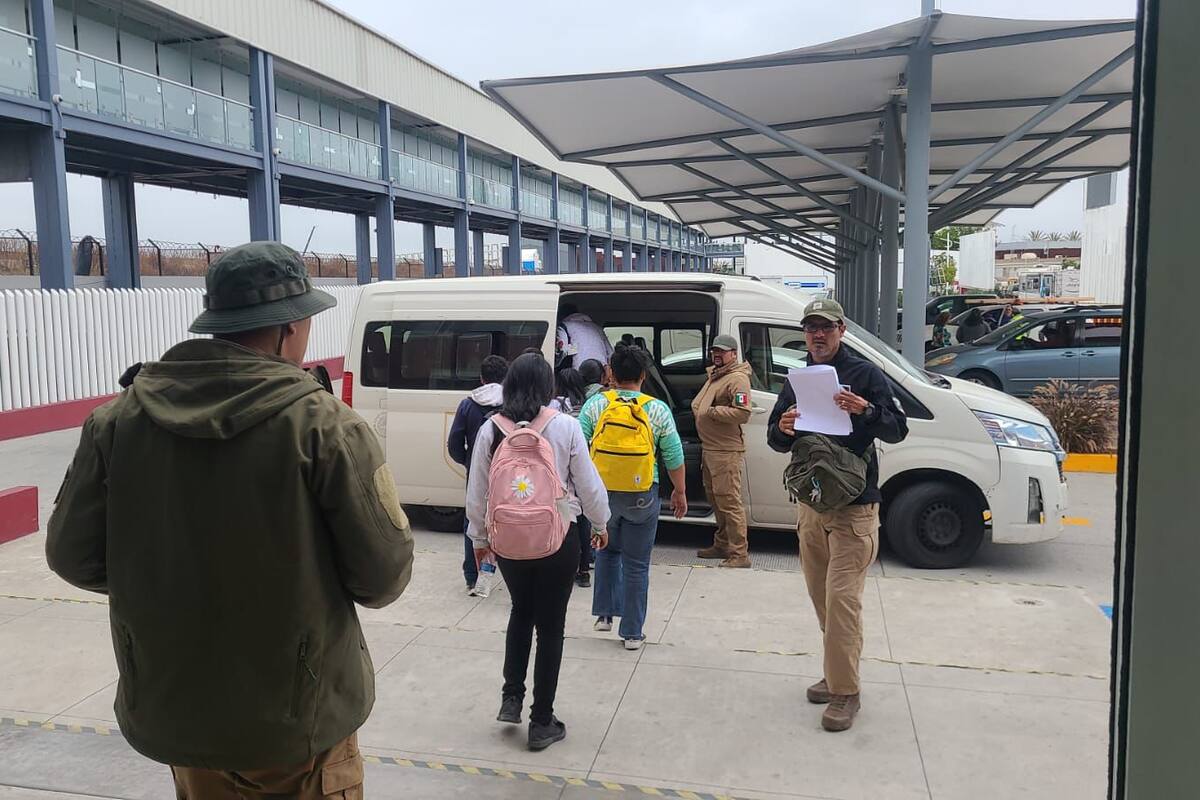 Deporta EU a primer grupo migrante por Tijuana tras nuevas reglas de asilo