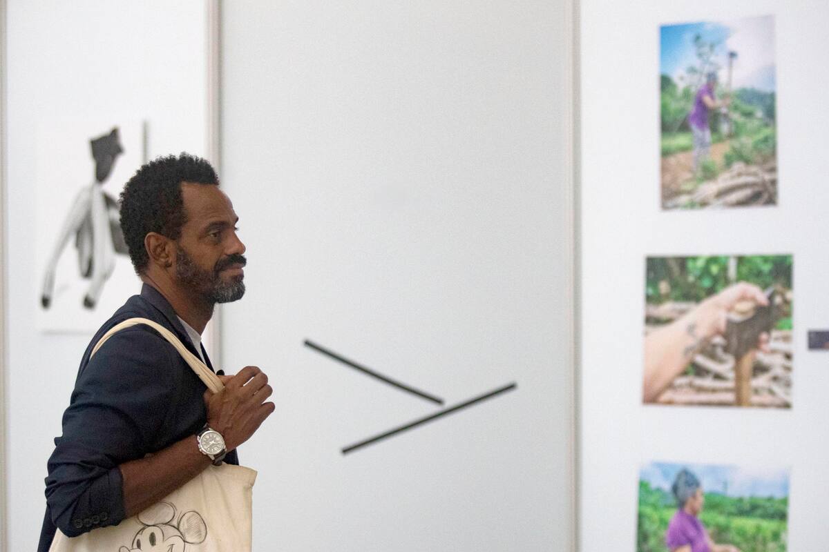 Muestra en Cuba ‘hace dialogar’ obras de 66 mujeres de distintas generaciones y estilos