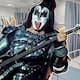 Gene Simmons, integrante de Kiss, se encuentra estable tras ser hospitalizado de emergencia por un accidente automovilístico