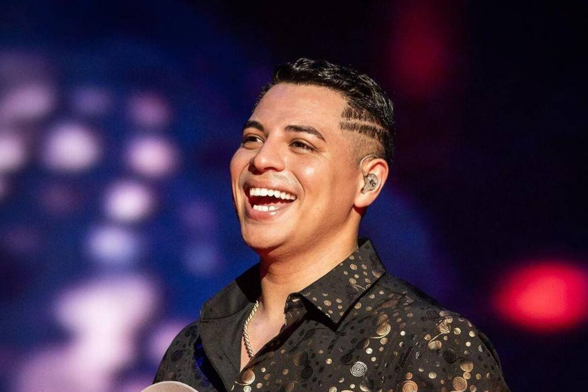 Eduin Caz muestra todo en sus redes sociales
