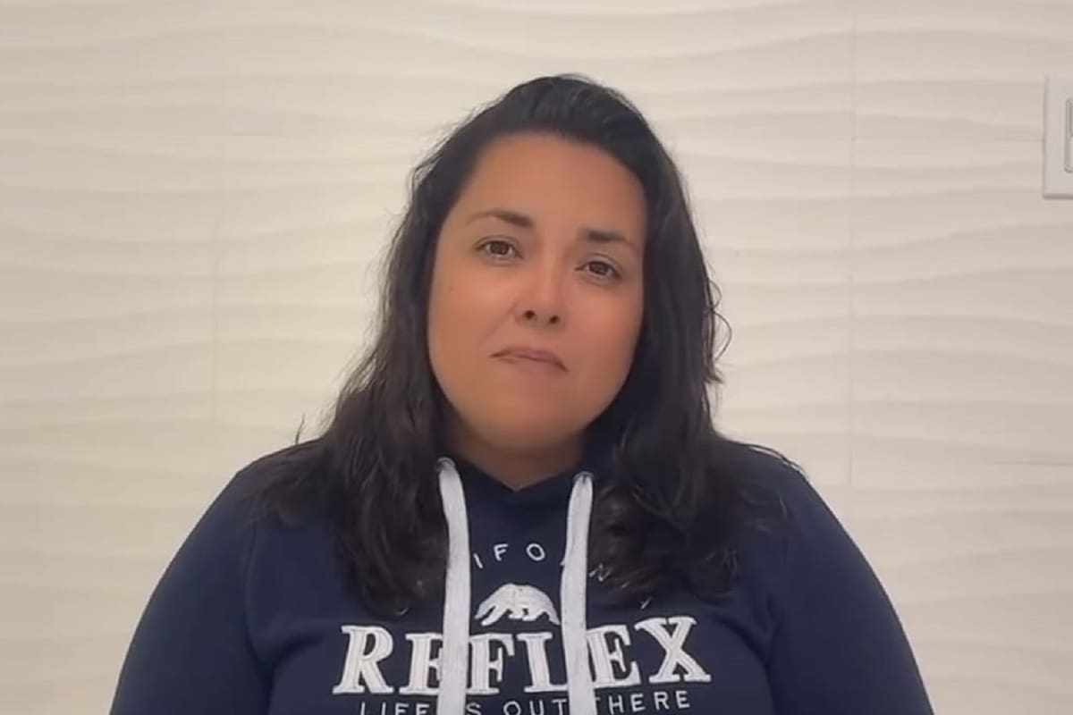 Ex directora del Ayuntamiento se defiende de Agatón en video