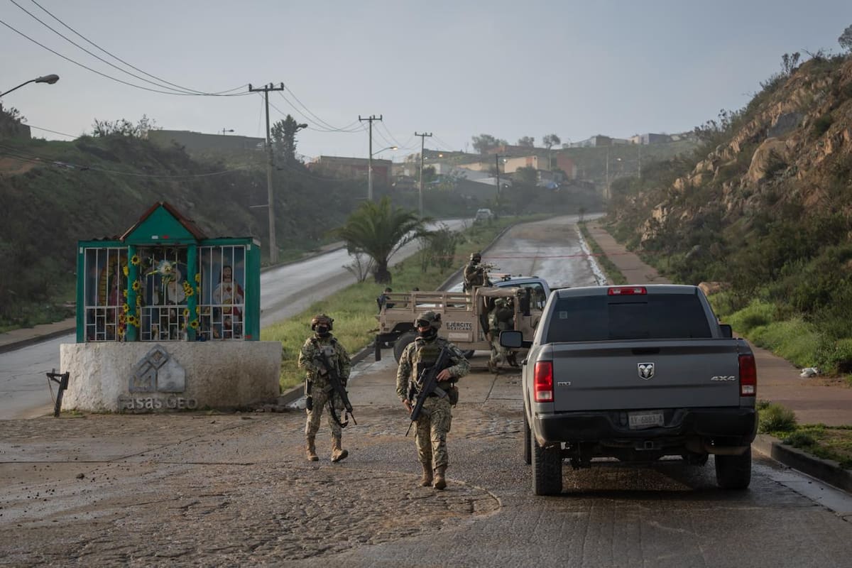 Localizan cuerpo maniatado y envuelto en cobija en acceso a Hacienda Las Delicias III