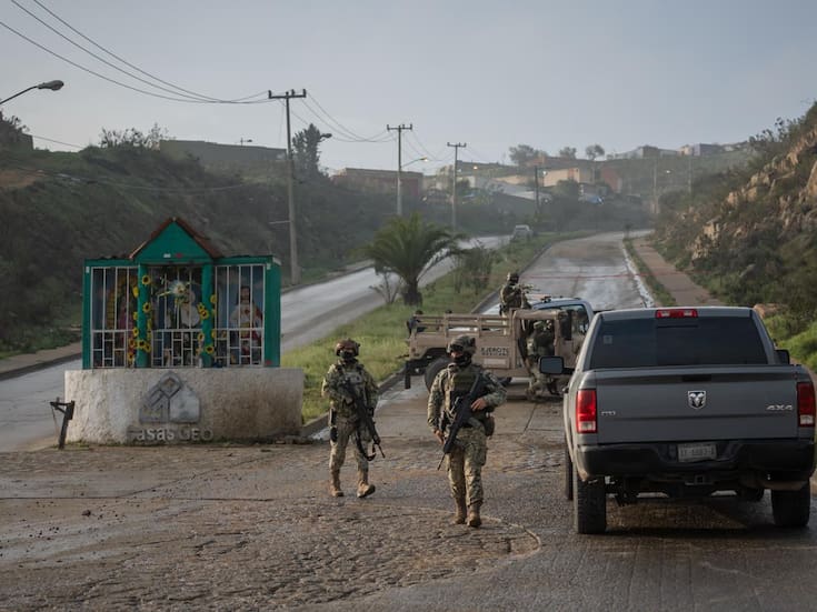 Localizan cuerpo maniatado y envuelto en cobija en acceso a Hacienda Las Delicias III